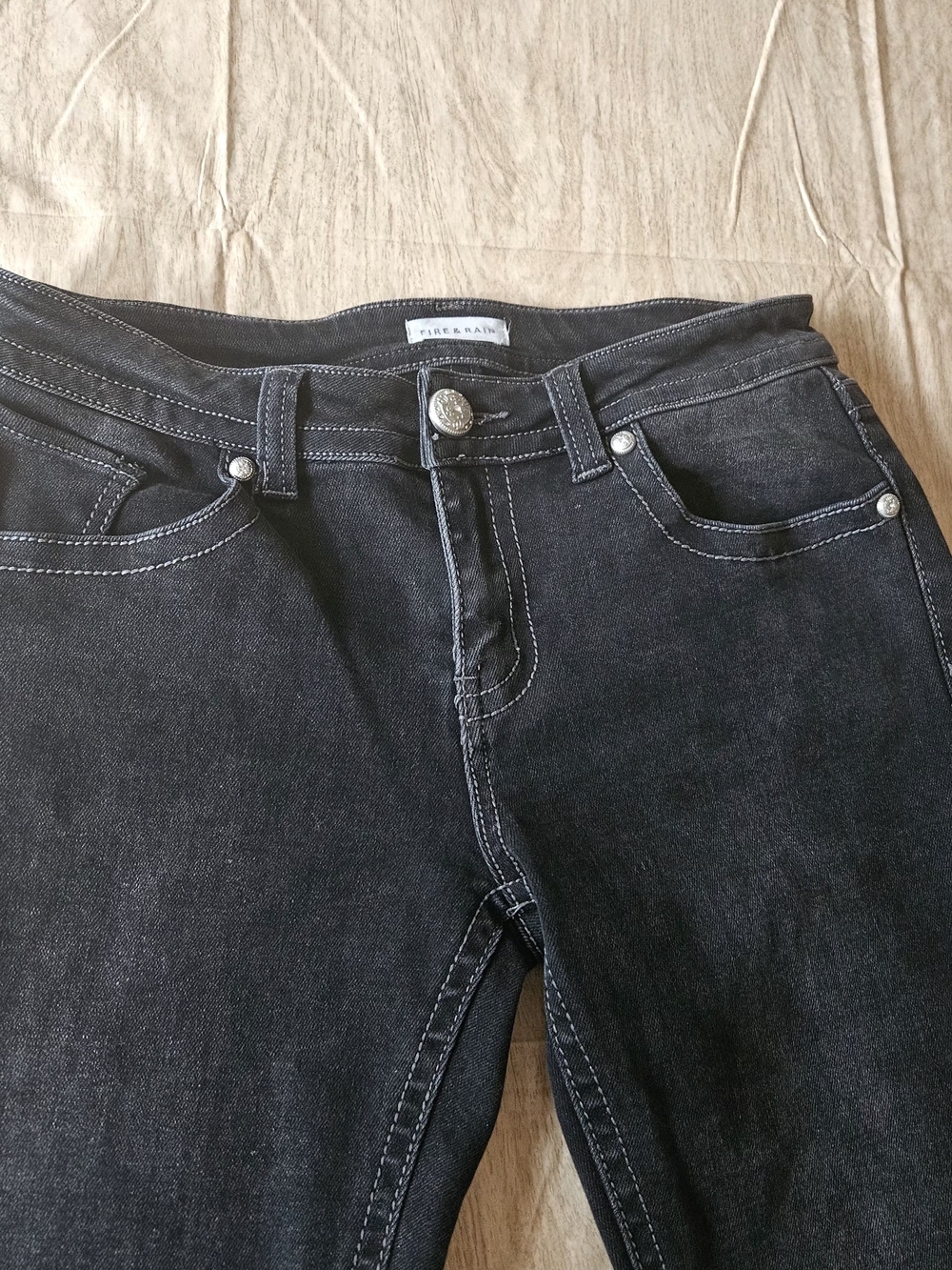 ​Fire & Rain Y2K Black Flare Jeans Angel Wing Rhinestone Pockets Size 11 - Picture 9 of 16